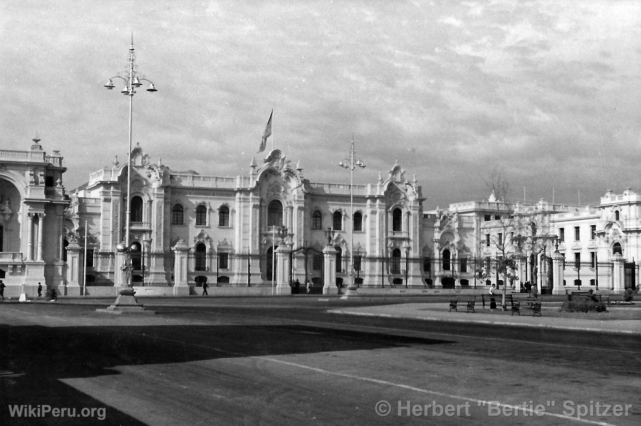 Palacio del Gobierno, Lima