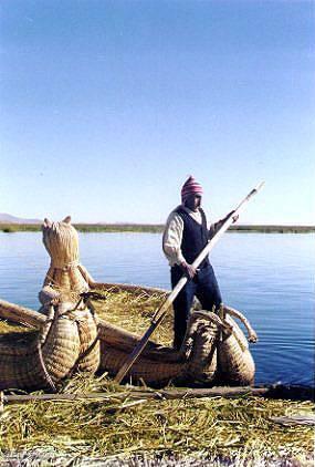 Caballito de totora (balsa), Uros