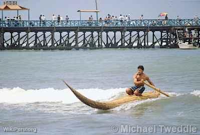 Caballito de totora (balsa)