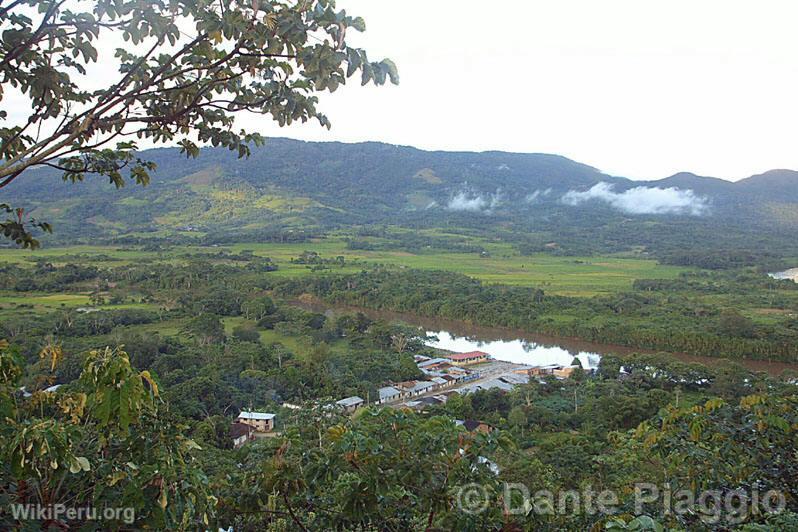 Puerto Tahuishco visto desde el mirador, Moyobamba