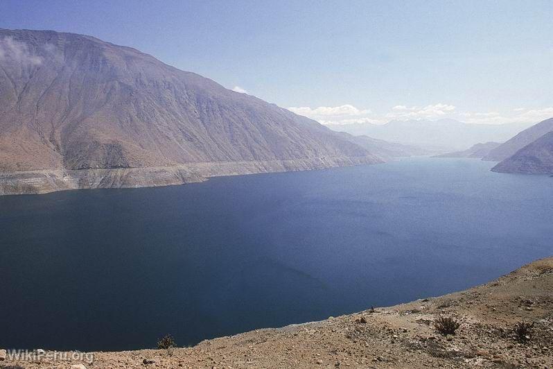 Laguna de Aricota