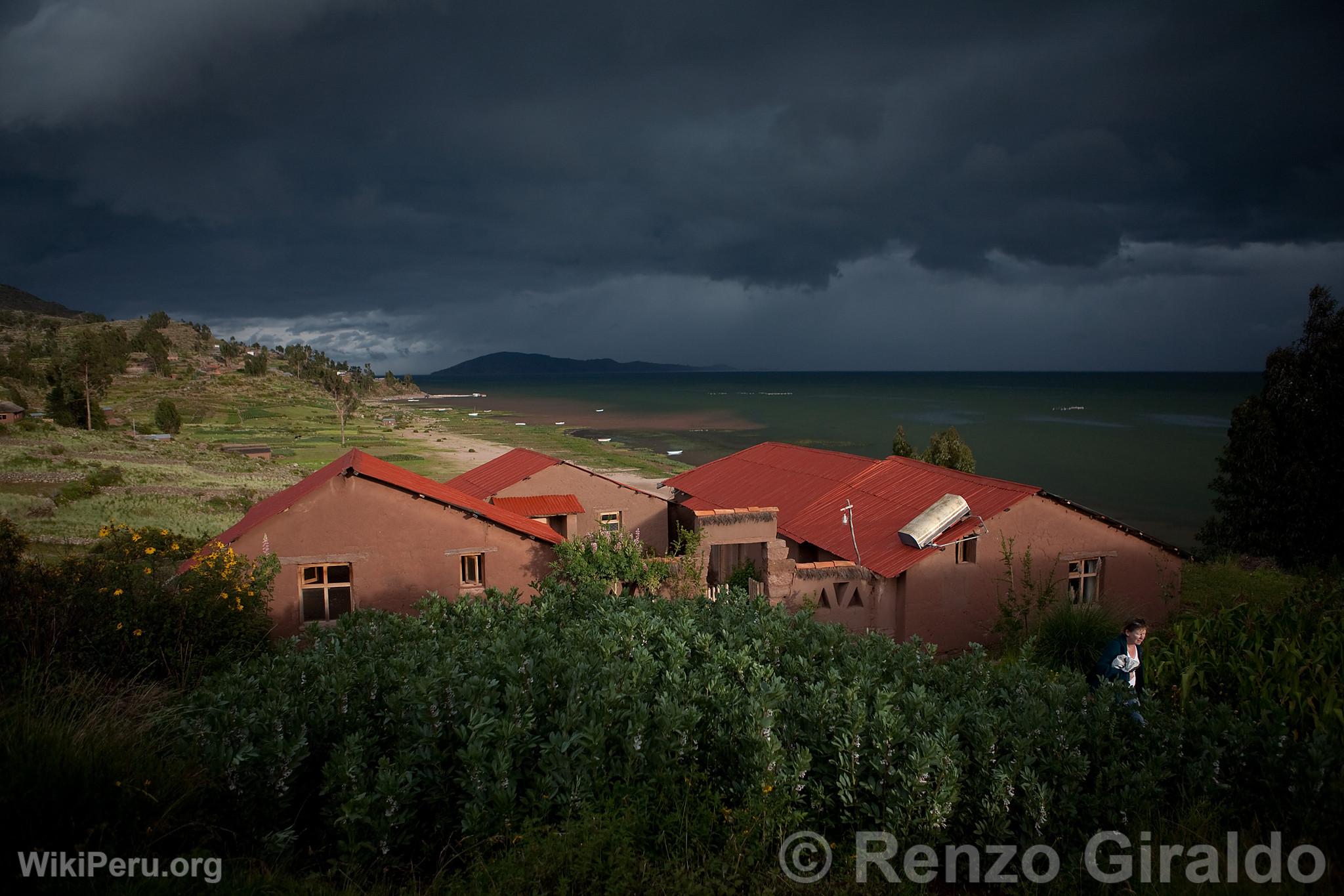 Isla Taquile en el Lago Titicaca