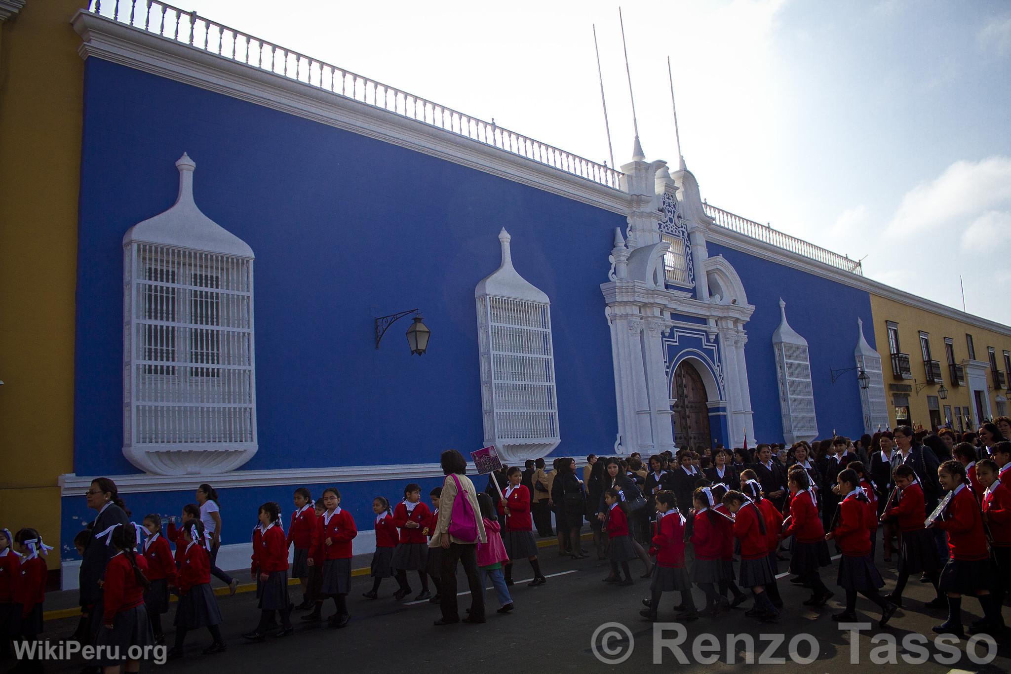 Plaza de Armas, Trujillo