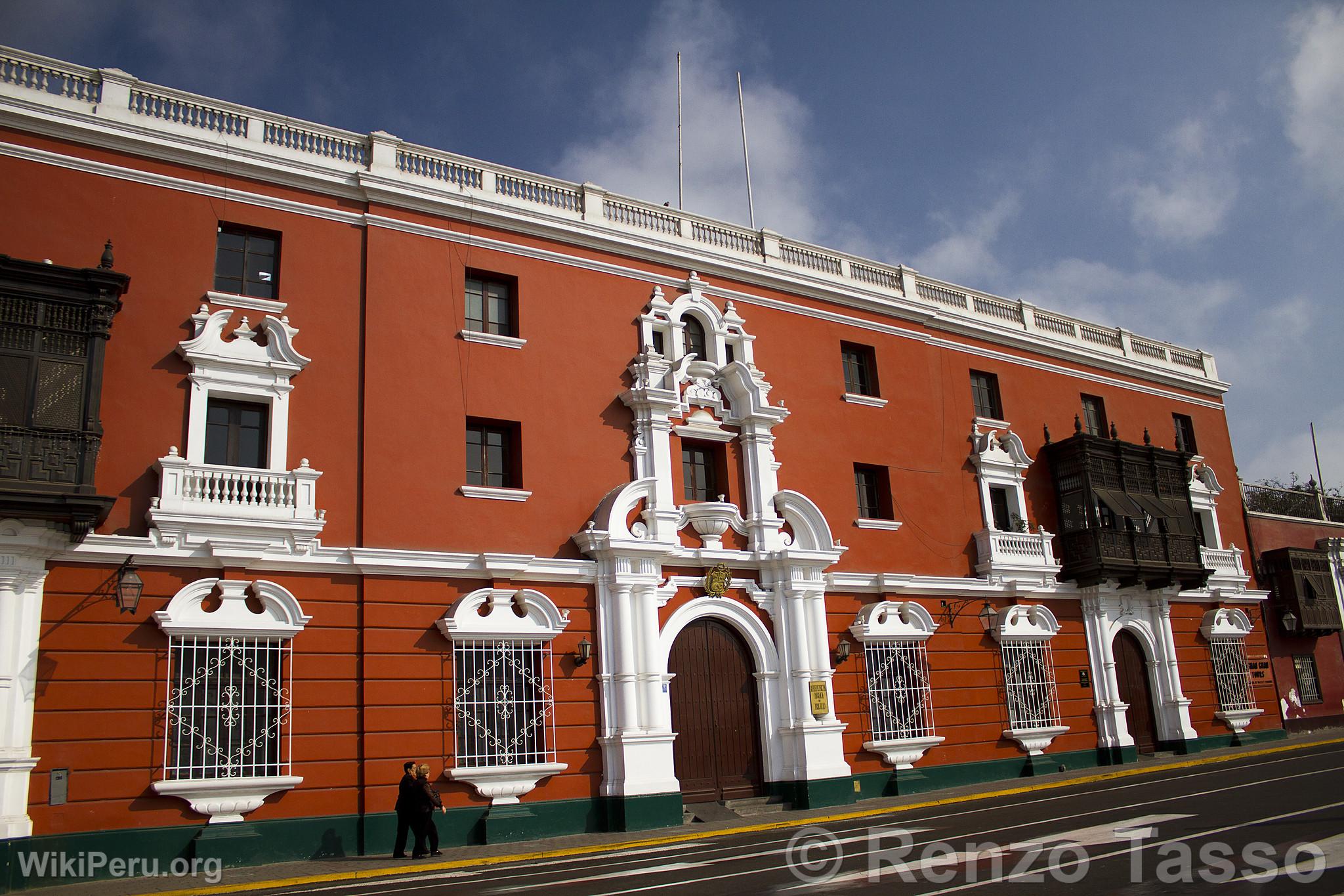 Plaza de Armas, Trujillo