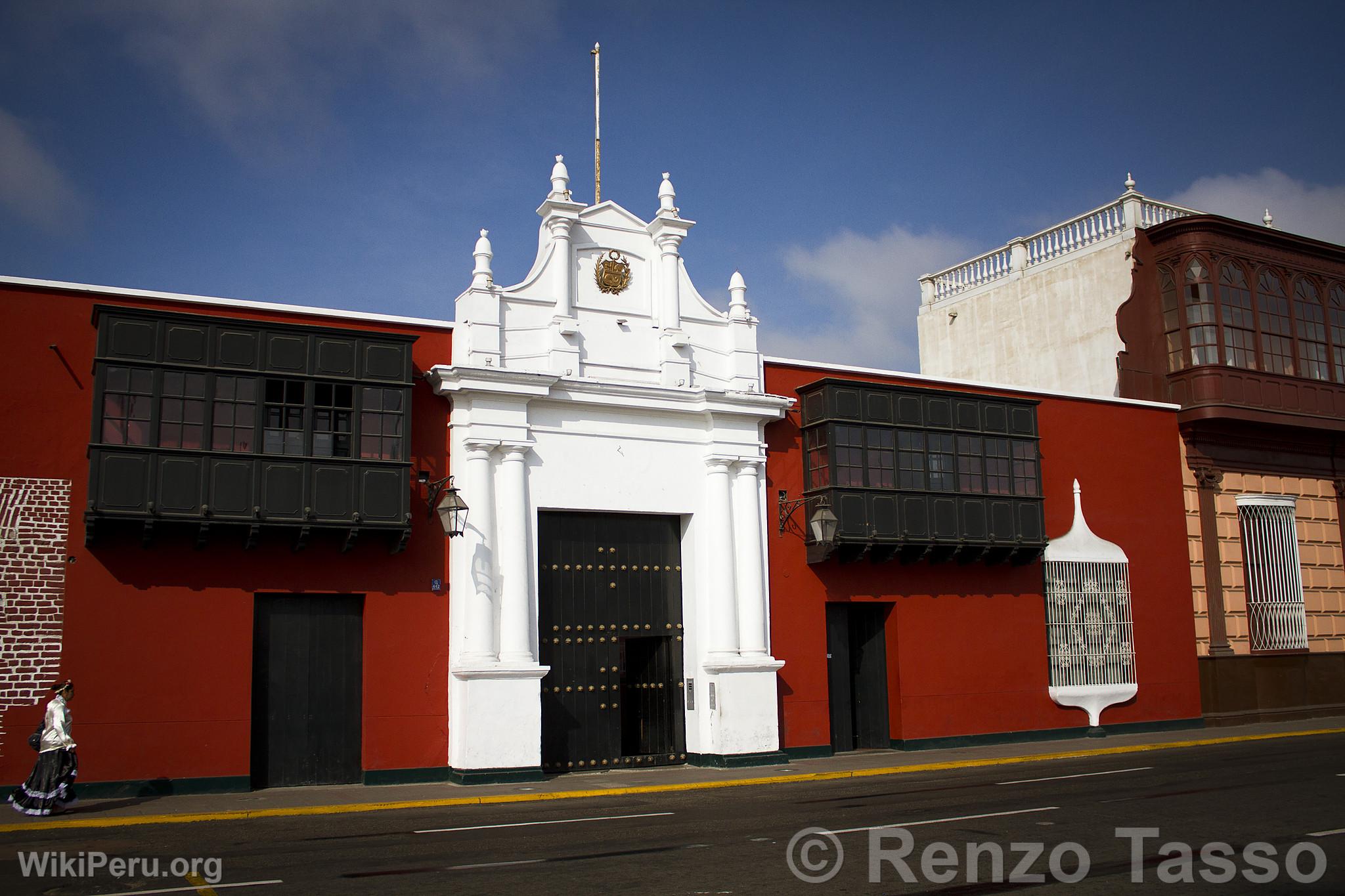 Plaza de Armas, Trujillo