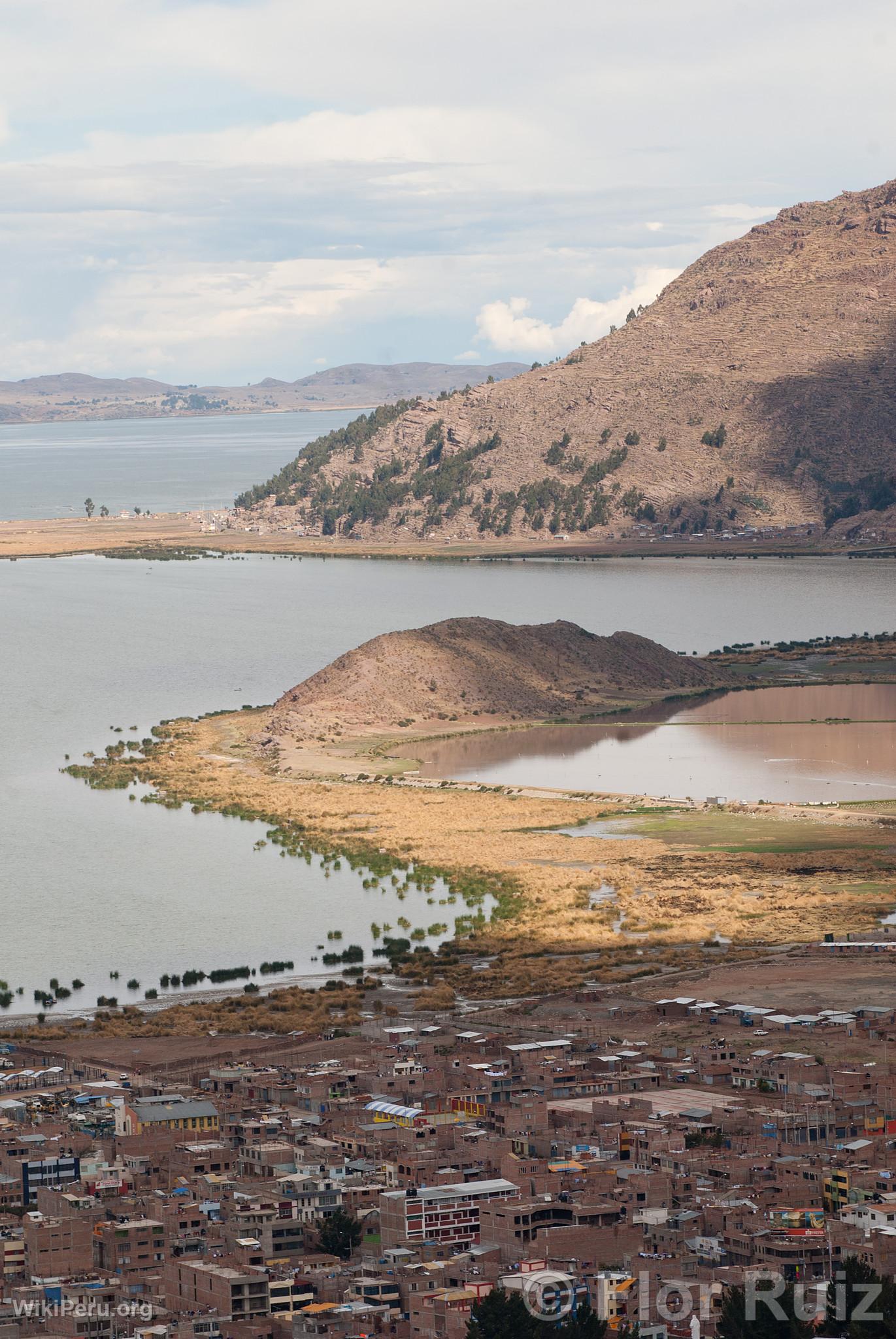 Ciudad de Puno y Lago Titicaca