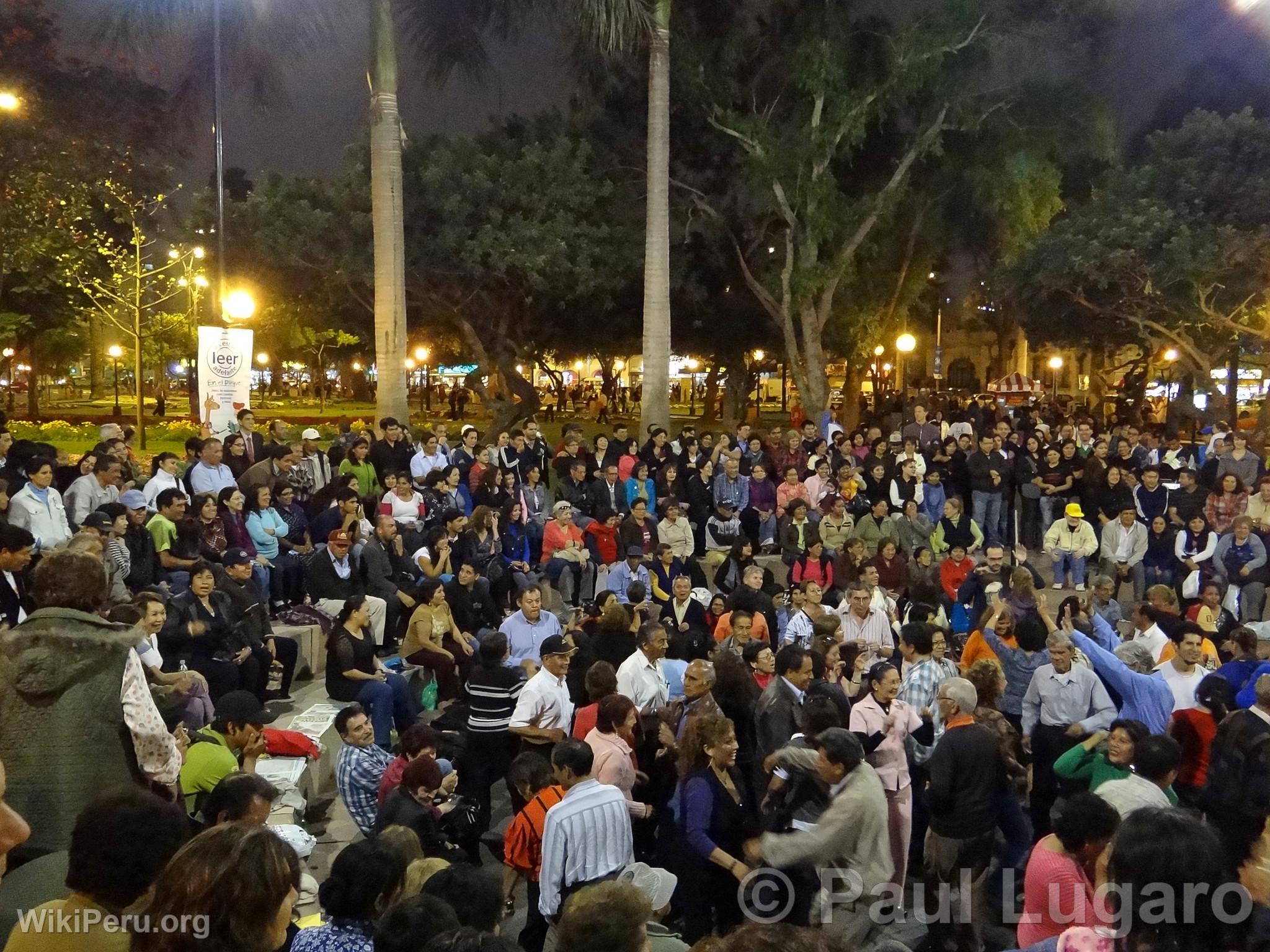 Parque Kennedy, Lima