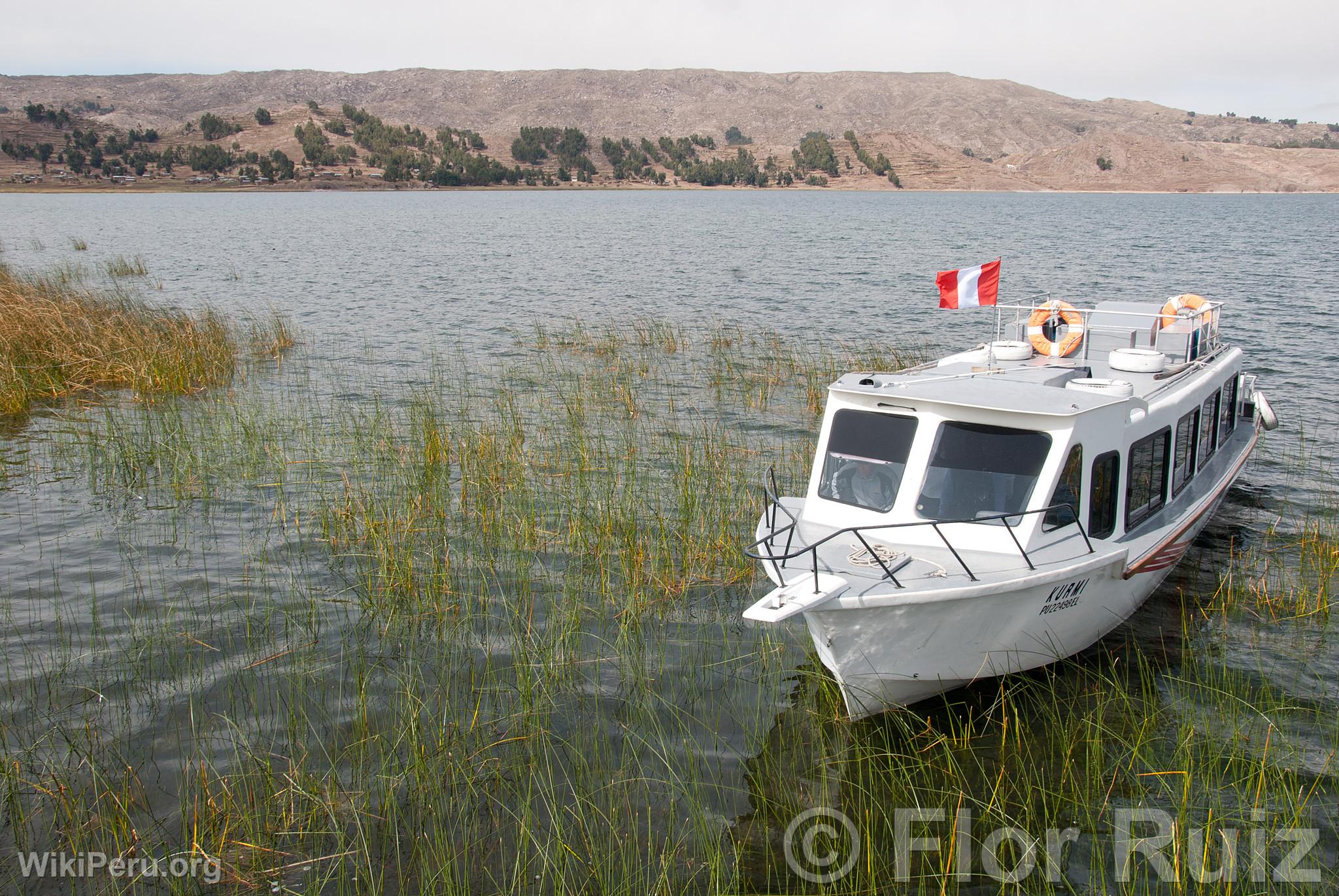 Bote en el Lago Titicaca