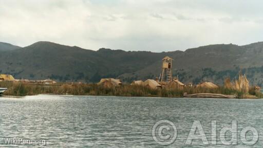 Lago Titicaca, Uros