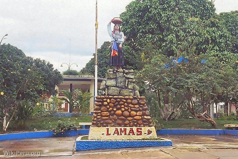 Plaza en Lamas