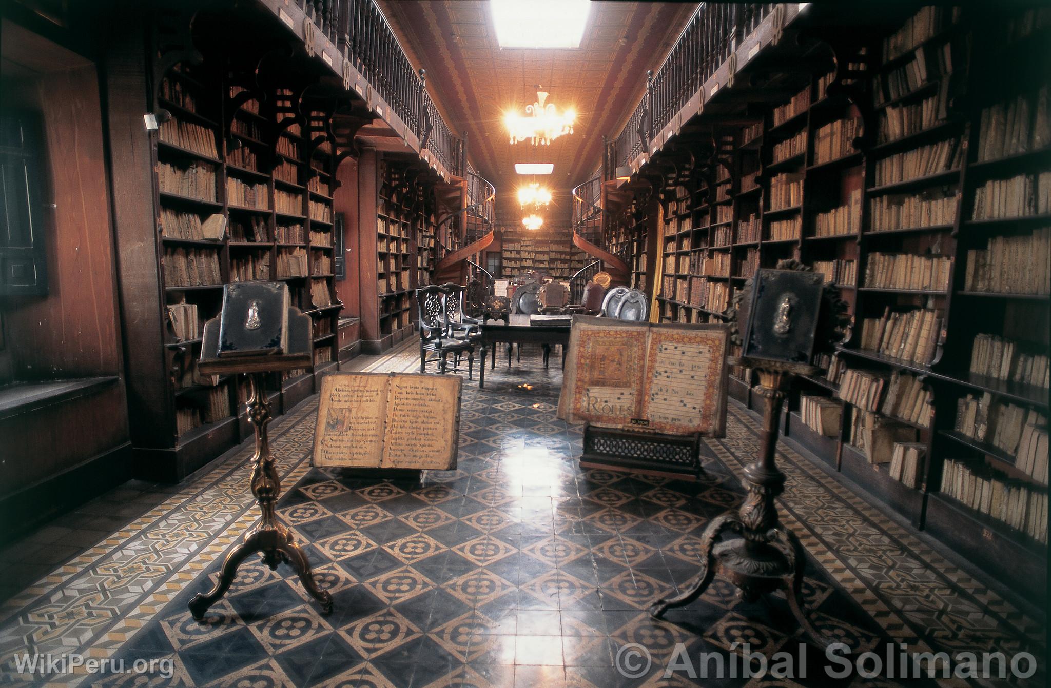 Biblioteca del convento de San Francisco