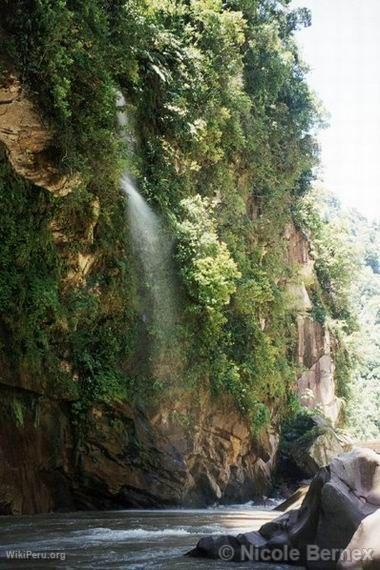 Boquern del Padre Abad. Camino a Pucallpa