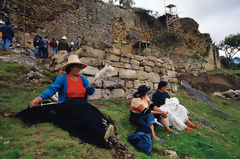 Artesanos en la fortaleza de Kuelap, Kulap