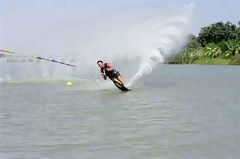 Ski acutico en el ro Piura