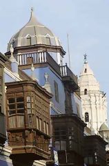 Balcones de la Casa Osambela, Lima