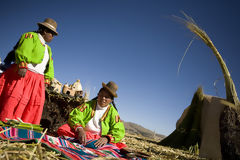 Mujeres de las Islas de los Uros