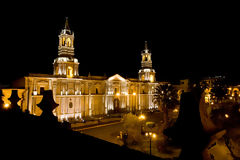 Plaza de armas y catedral de Arequipa