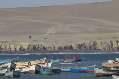 Caleta de pescadores en la playa Lagunillas