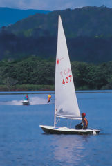 Deportes acuaticos en Laguna Azl