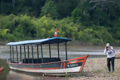 Bote en el ro Manu